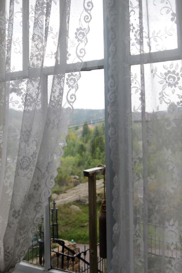 Skye Cottage Bed & Breakfast Central City Dış mekan fotoğraf