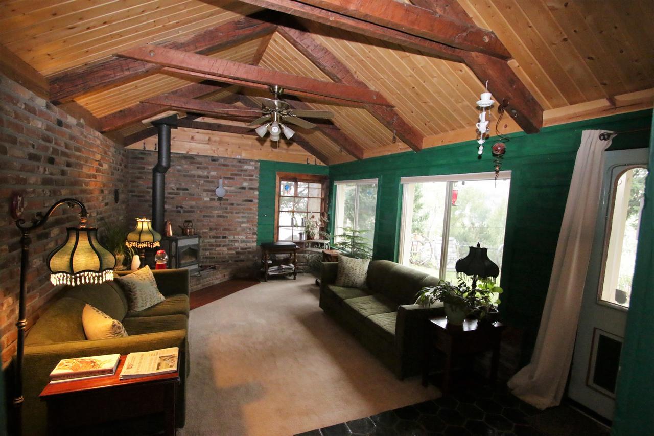 Skye Cottage Bed & Breakfast Central City Dış mekan fotoğraf